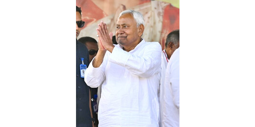 नई सरकार बनने से पहले बड़ी हलचल, एनडीए बैठक में नीतीश के नेतृत्व पर लगेगी मुहर